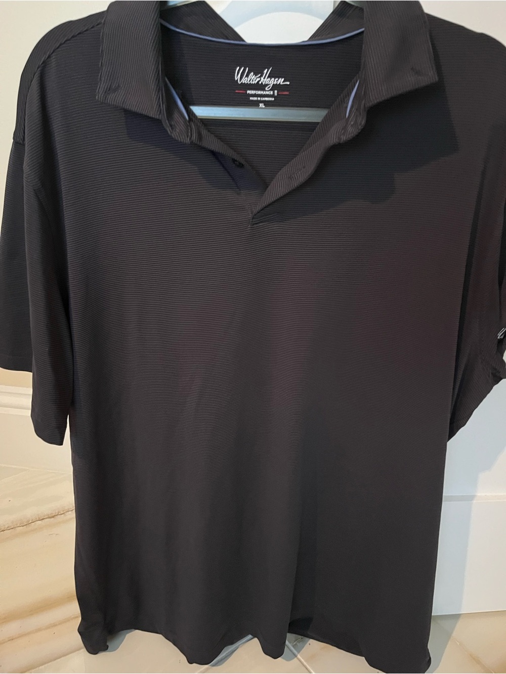 Walter Hagen Black Golf Polo with Subtle Texture